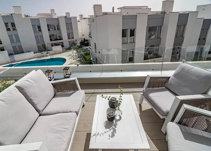 Lm11.1a- Modern Flat Amazing Views * إِستيبونا