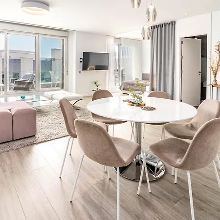 Lm111a- Modern Flat, Amazing Views Apartment *