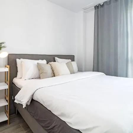 Lm111a- Modern Flat, Amazing Views *