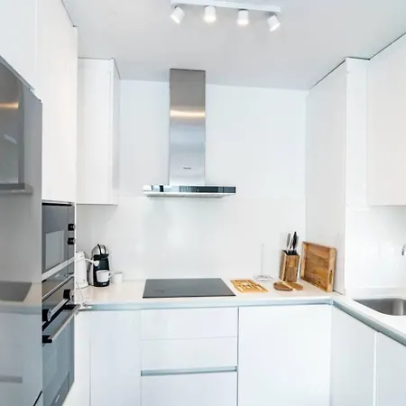 Apartment Lm111a- Modern Flat, Amazing Views *