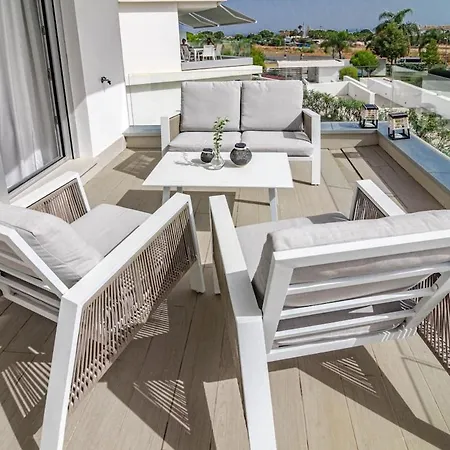 Lm11.1a- Modern Flat Amazing Views *